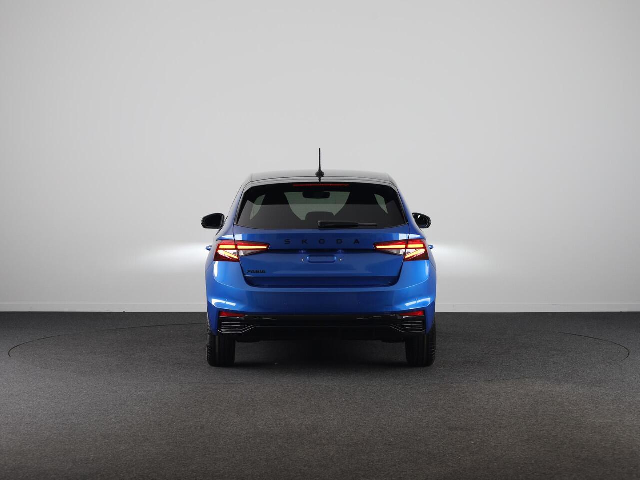 Skoda FABIA Monte Carlo 1.0 TSI 95 pk 5 versn. Hand | Verwarmbare voorstoelen | Hill start | Zwart dak