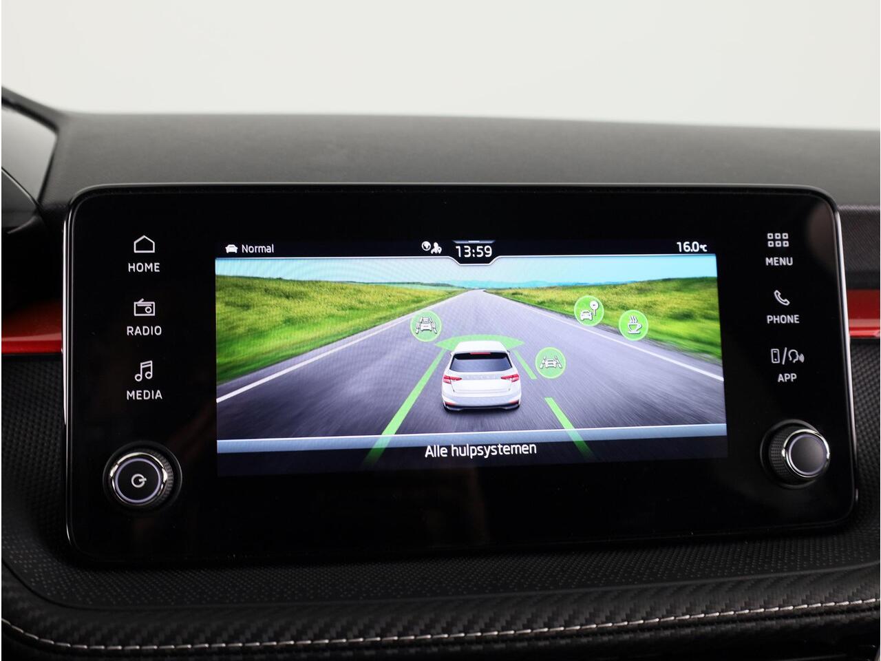 Skoda FABIA 1.0 TSI Monte Carlo 95PK | Private lease vanaf 465,-- | 17 inch Lichtmetalen velgen | Stoelverwarming | Navigatie via App | Parkeercamera