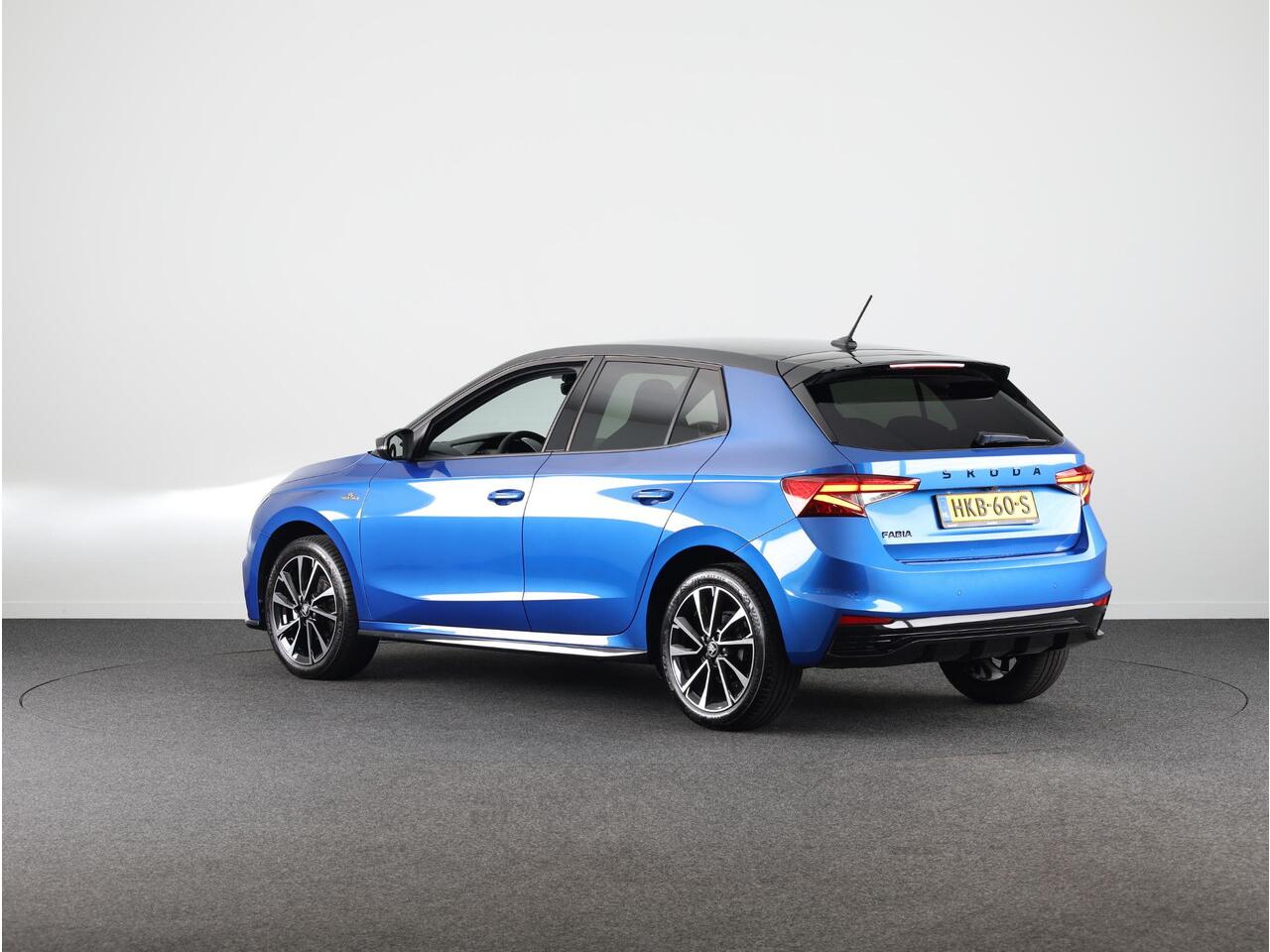 Skoda FABIA 1.0 TSI Monte Carlo 95PK | Private lease vanaf 465,-- | 17 inch Lichtmetalen velgen | Stoelverwarming | Navigatie via App | Parkeercamera