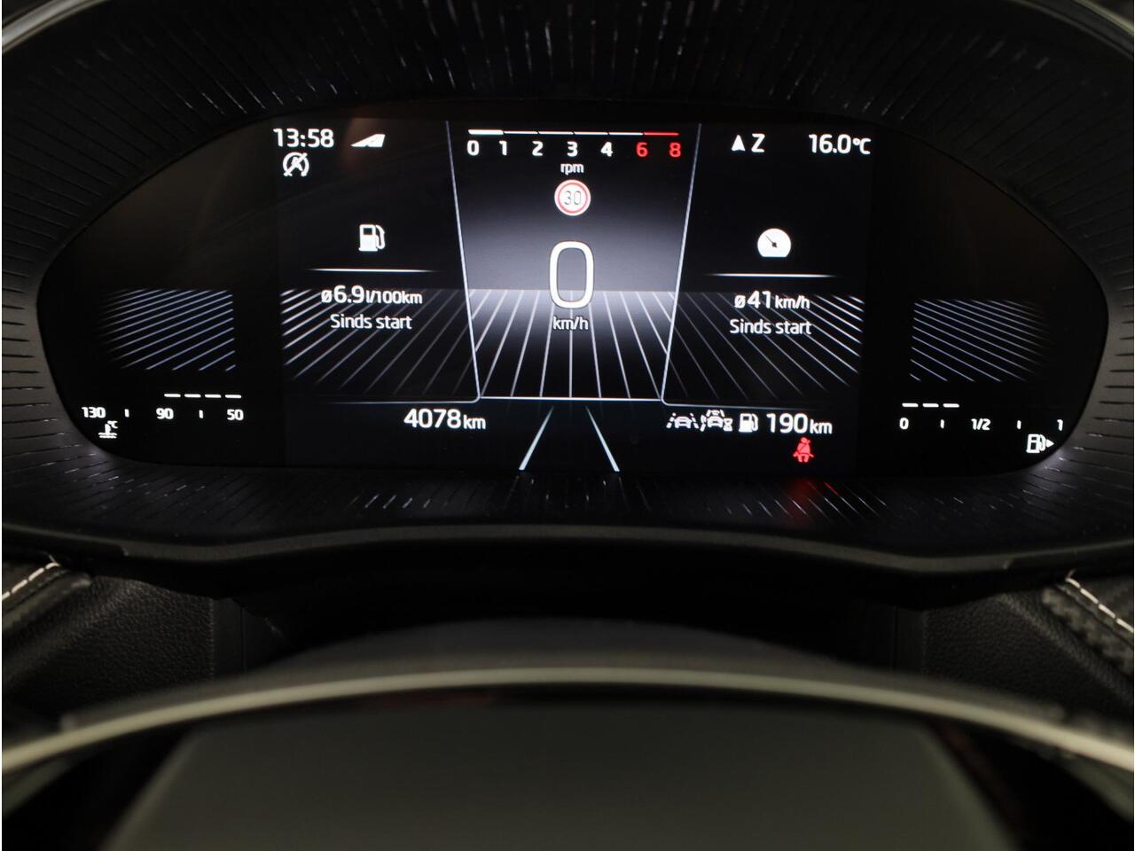 Skoda FABIA 1.0 TSI Monte Carlo 95PK | Private lease vanaf 465,-- | 17 inch Lichtmetalen velgen | Stoelverwarming | Navigatie via App | Parkeercamera