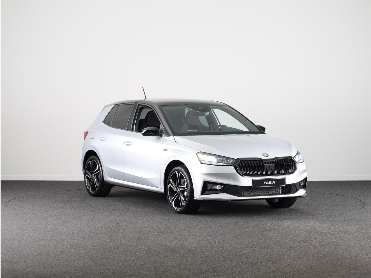 Skoda FABIA Monte Carlo 1.0 TSI 115 pk 7 versn. DSG | Travel assist plus | 18 inch lichtmetalen velgen | Verwarmbare voorstoelen | Zwart dak