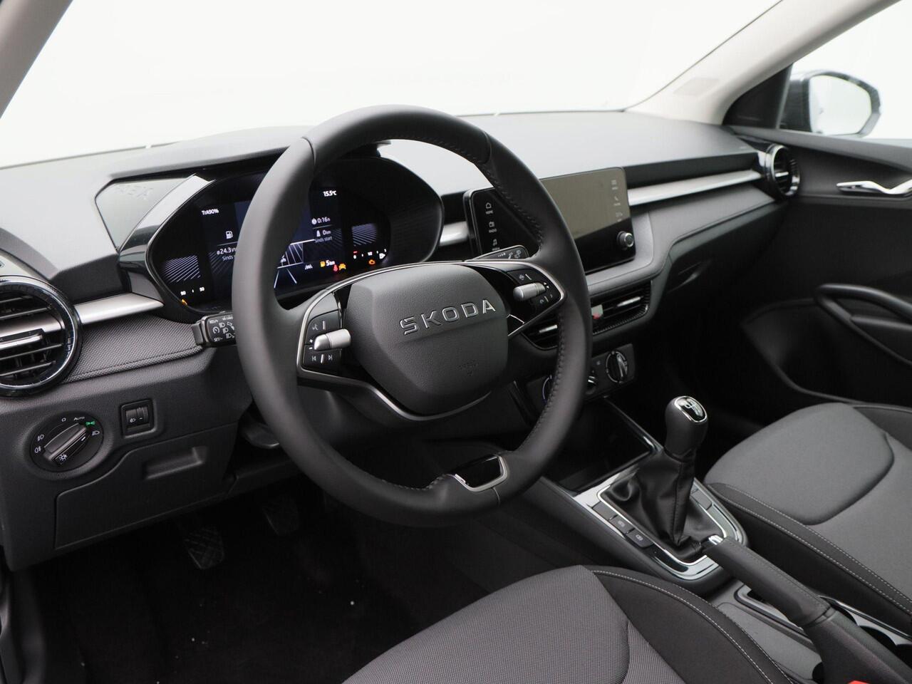 Skoda FABIA Selection 1.0 TSI 95 PK | Parkeersensnoren | Cruise control | Privacy glas | Apple carplay / Android auto