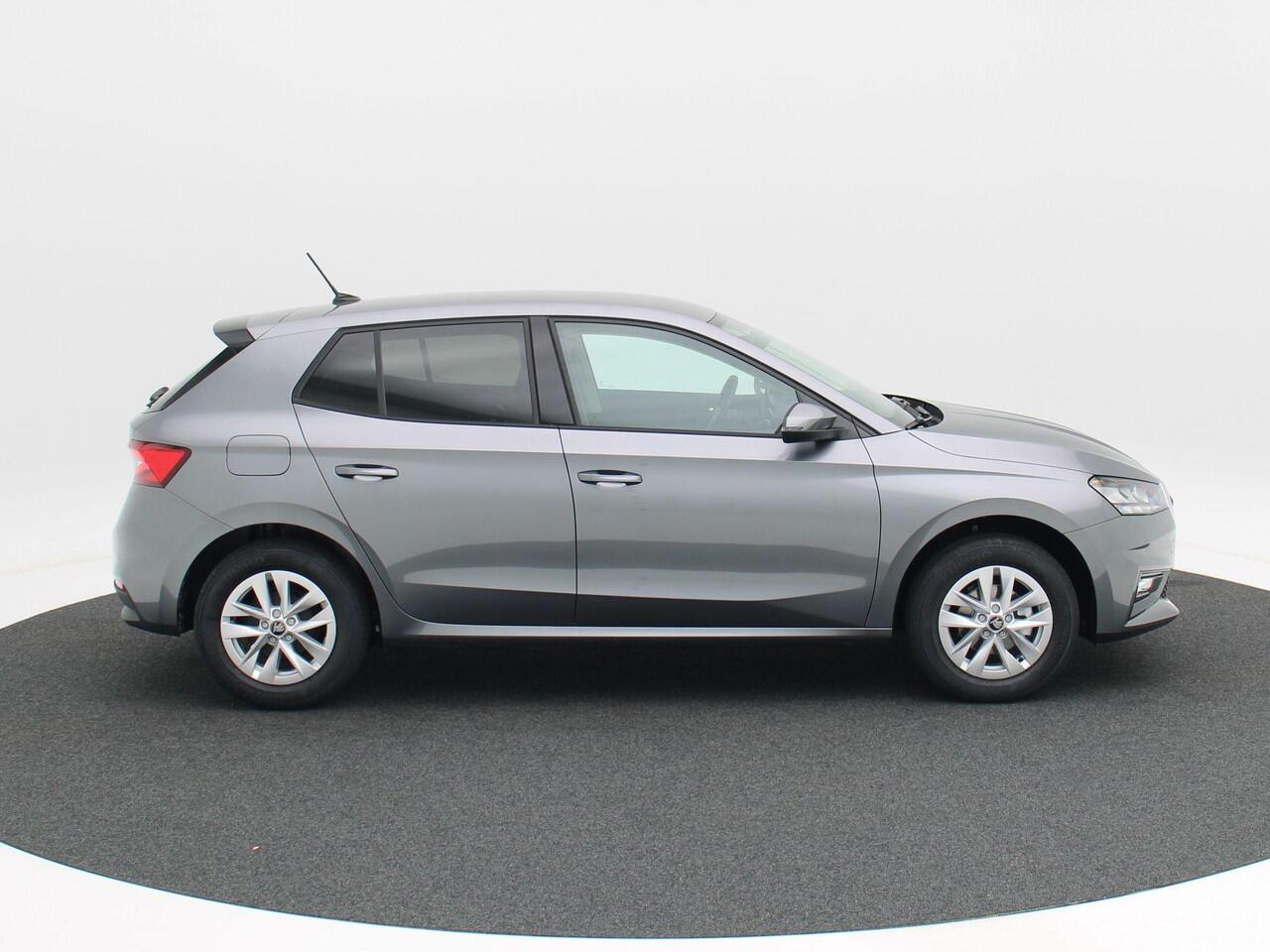 Skoda FABIA Selection 1.0 TSI 95 PK | Parkeersensnoren | Cruise control | Privacy glas | Apple carplay / Android auto