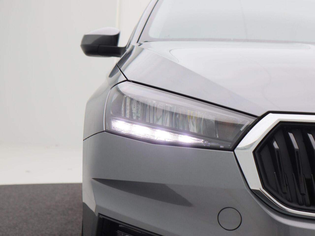 Skoda FABIA Selection 1.0 TSI 95 PK | Parkeersensnoren | Cruise control | Privacy glas | Apple carplay / Android auto