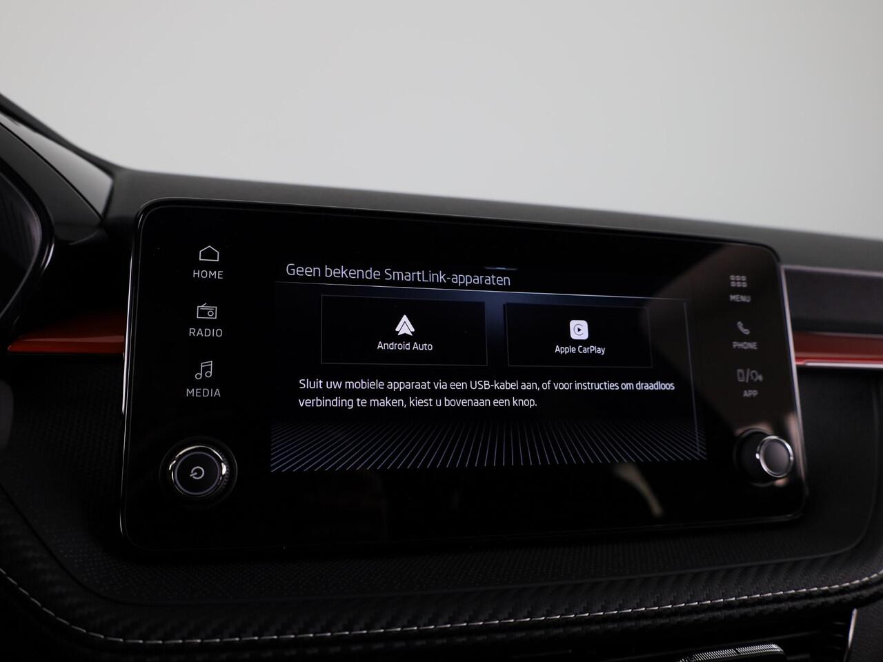 Skoda FABIA Monte Carlo 1.0 TSI 115 pk 7 versn. DSG | Travel Assist Plus | Verwarmbare stoelen voor | Zwart dak | 17 inch lichtmetalen velgen