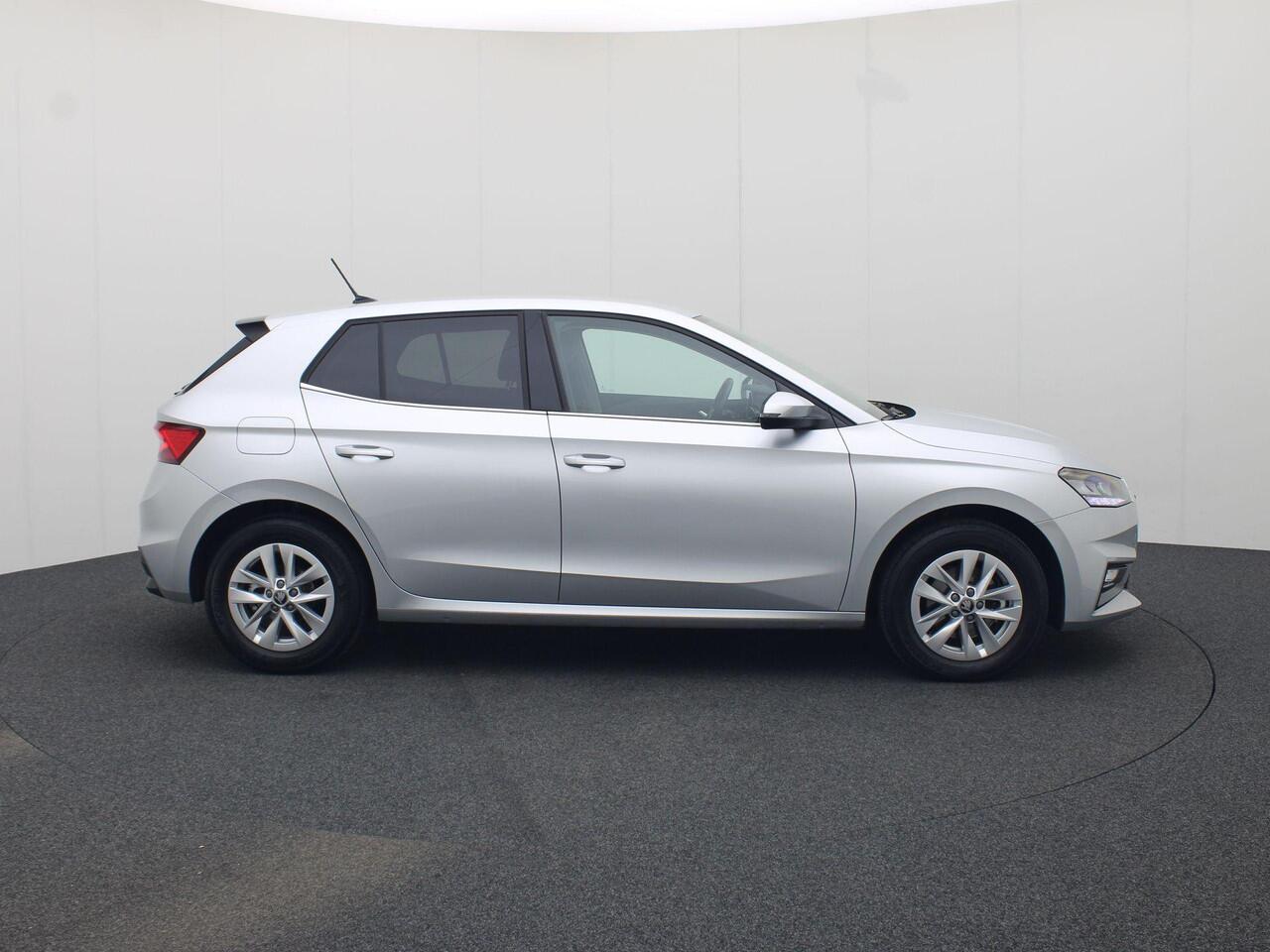 Skoda FABIA 1.0TSI/115PK Selection DSG · Apple/Android Car Play · Clima · Parkeersensoren · Stoelverwarming · Garantie tot 01-03-2029 of 60000km
