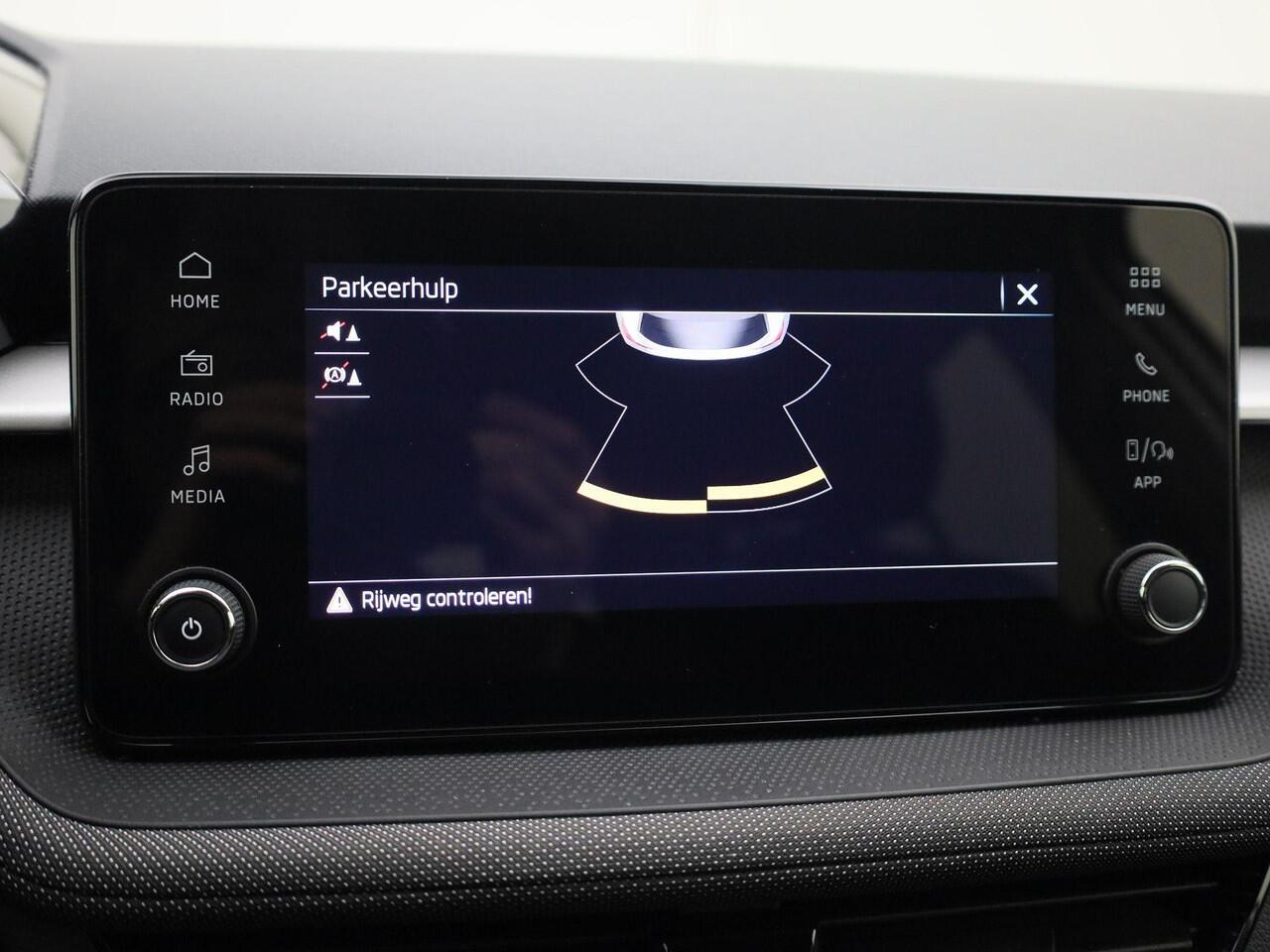 Skoda FABIA 1.0TSI/115PK Selection DSG · Apple/Android Car Play · Clima · Parkeersensoren · Stoelverwarming · Garantie tot 01-03-2029 of 60000km