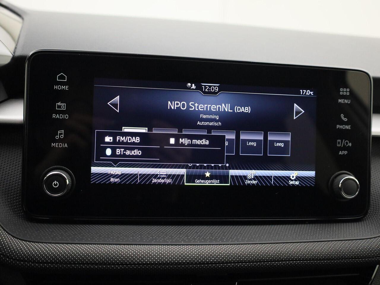 Skoda FABIA 1.0TSI/115PK Selection DSG · Apple/Android Car Play · Clima · Parkeersensoren · Stoelverwarming · Garantie tot 01-03-2029 of 60000km