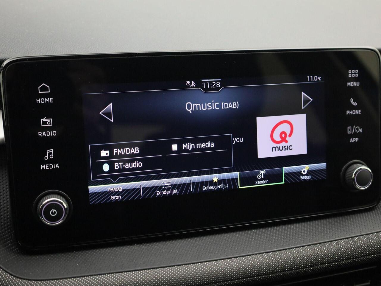 Skoda FABIA 1.0TSI/115PK Selection DSG · Apple/Android · Parkeersensoren · Stoel -& stuurverwarming · Garantie tot april 2029 of 60000km.