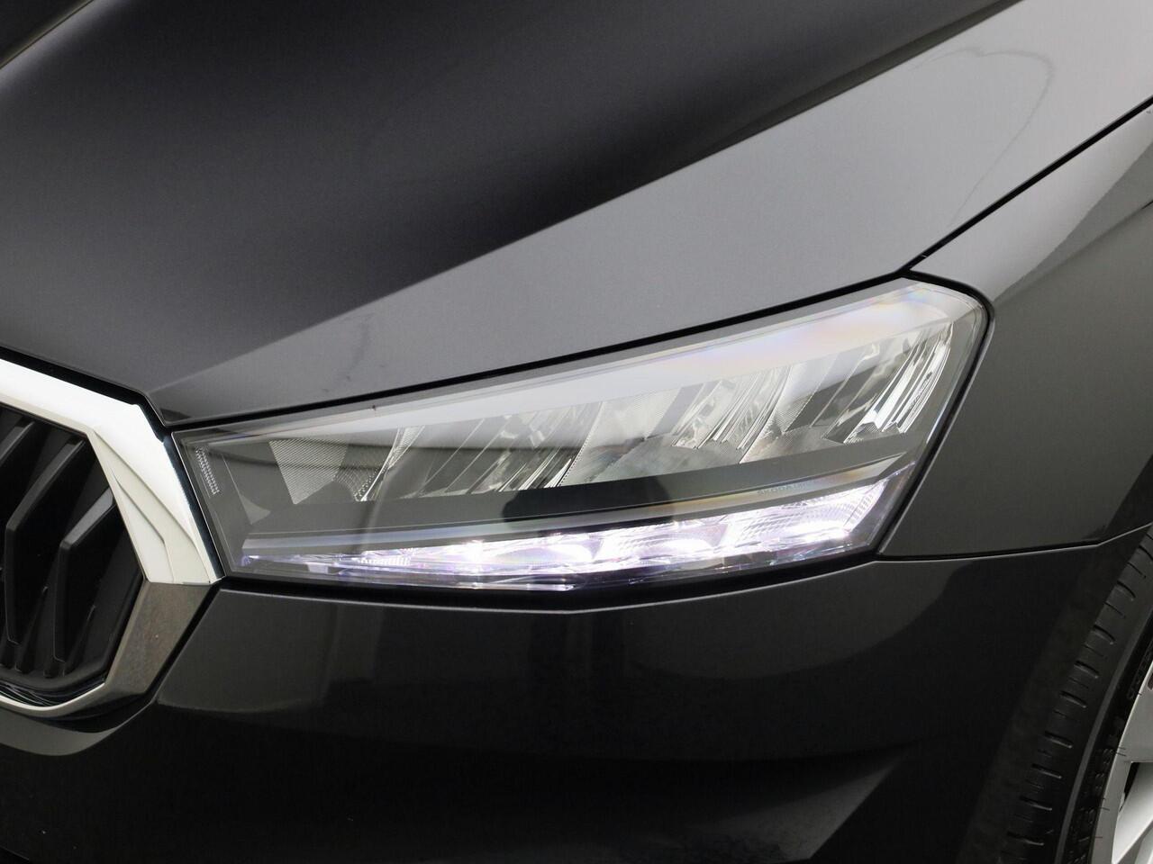 Skoda FABIA 1.0TSI 115PK Selection DSG automaat · Apple/Android · Parkeersensoren · Stoel -& stuurverwarming · Garantie tot april 2029 of 60000km.