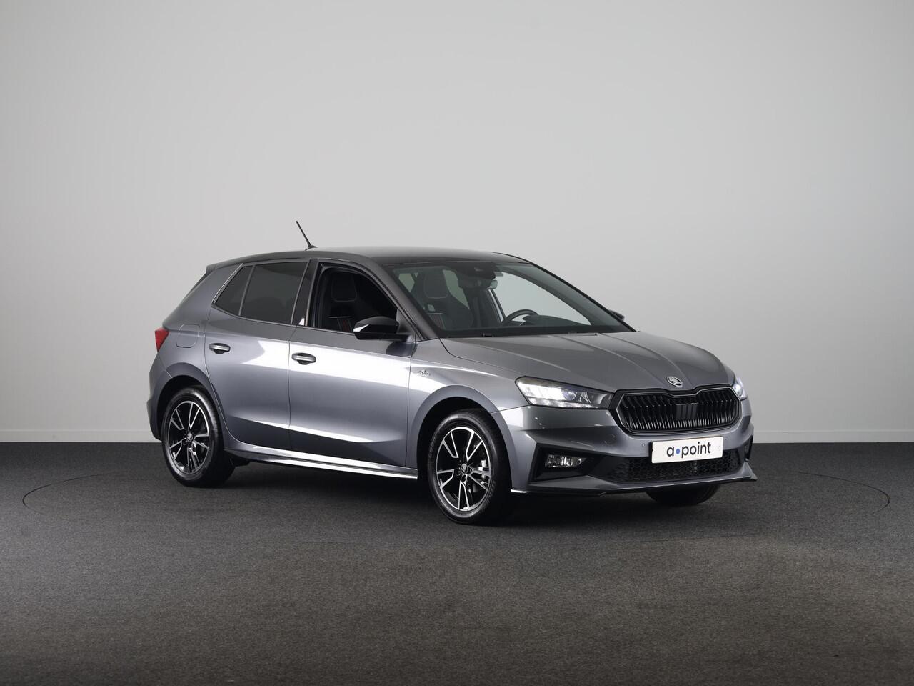 Skoda FABIA 1.0 TSI Monte Carlo 95 pk | Verlengde garantie | Navigatie via App | Parkeersensoren | Achteruitrijcamera | Stoelverwarming |