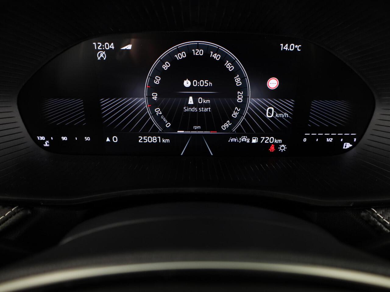 Skoda FABIA 1.0 TSI Monte Carlo 95 pk | Verlengde garantie | Navigatie via App | Parkeersensoren | Achteruitrijcamera | Stoelverwarming |