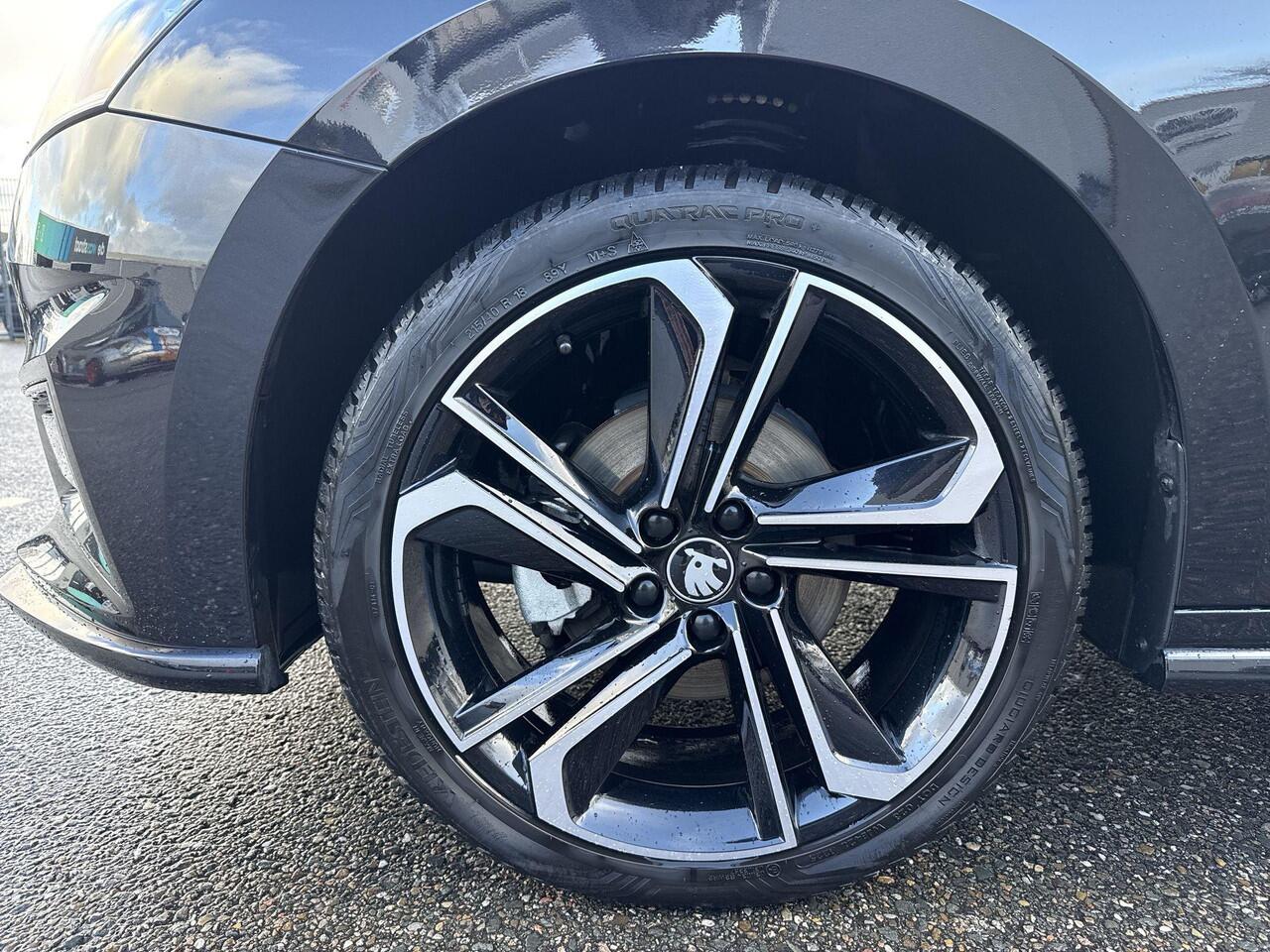 Skoda FABIA 1.0 TSI Monte Carlo o.a. Nappa lederen interieur, Licht & Zicht Plus- en Travel assistpakket, AW banden en stoelverwarming