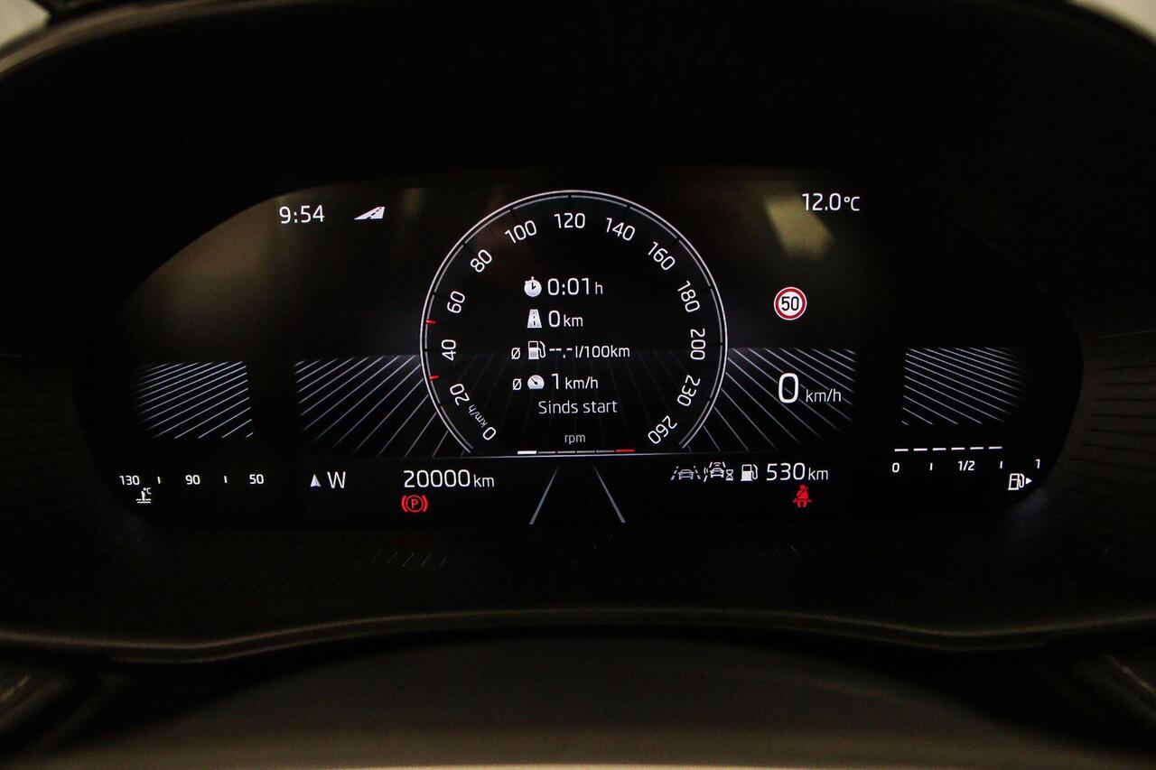 Skoda FABIA Business Edition 1.0 TSI 95pk Cruise control, Achteruitrijcamera, LED koplampen, Parkeersensoren, App connect, Bluetooth, DAB, Radio, Airco