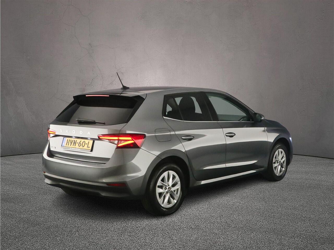 Skoda FABIA Business Edition 1.0 TSI 95pk Cruise control, Achteruitrijcamera, LED koplampen, Parkeersensoren, App connect, Bluetooth, DAB, Radio, Airco
