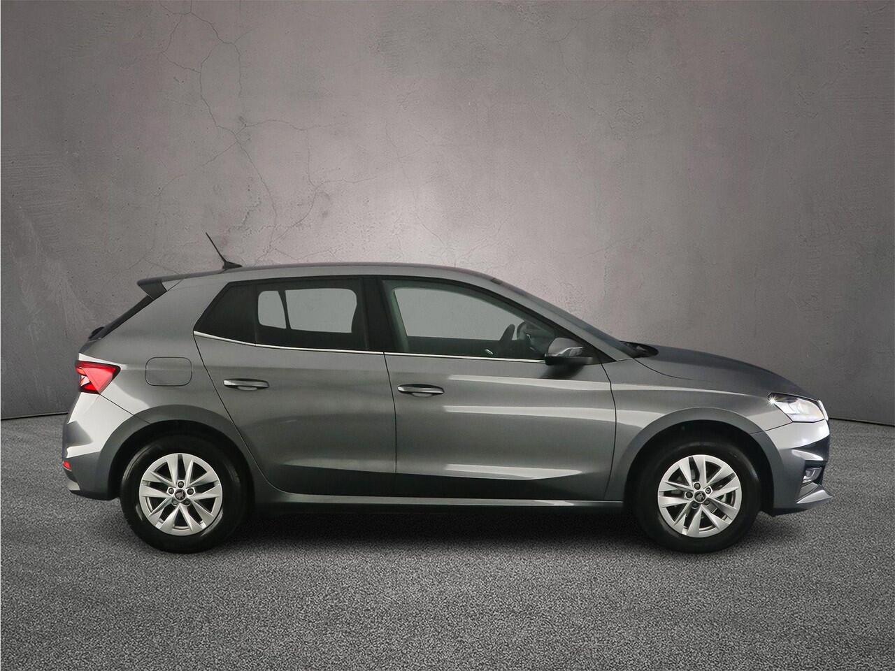 Skoda FABIA Business Edition 1.0 TSI 95pk Cruise control, Achteruitrijcamera, LED koplampen, Parkeersensoren, App connect, Bluetooth, DAB, Radio, Airco