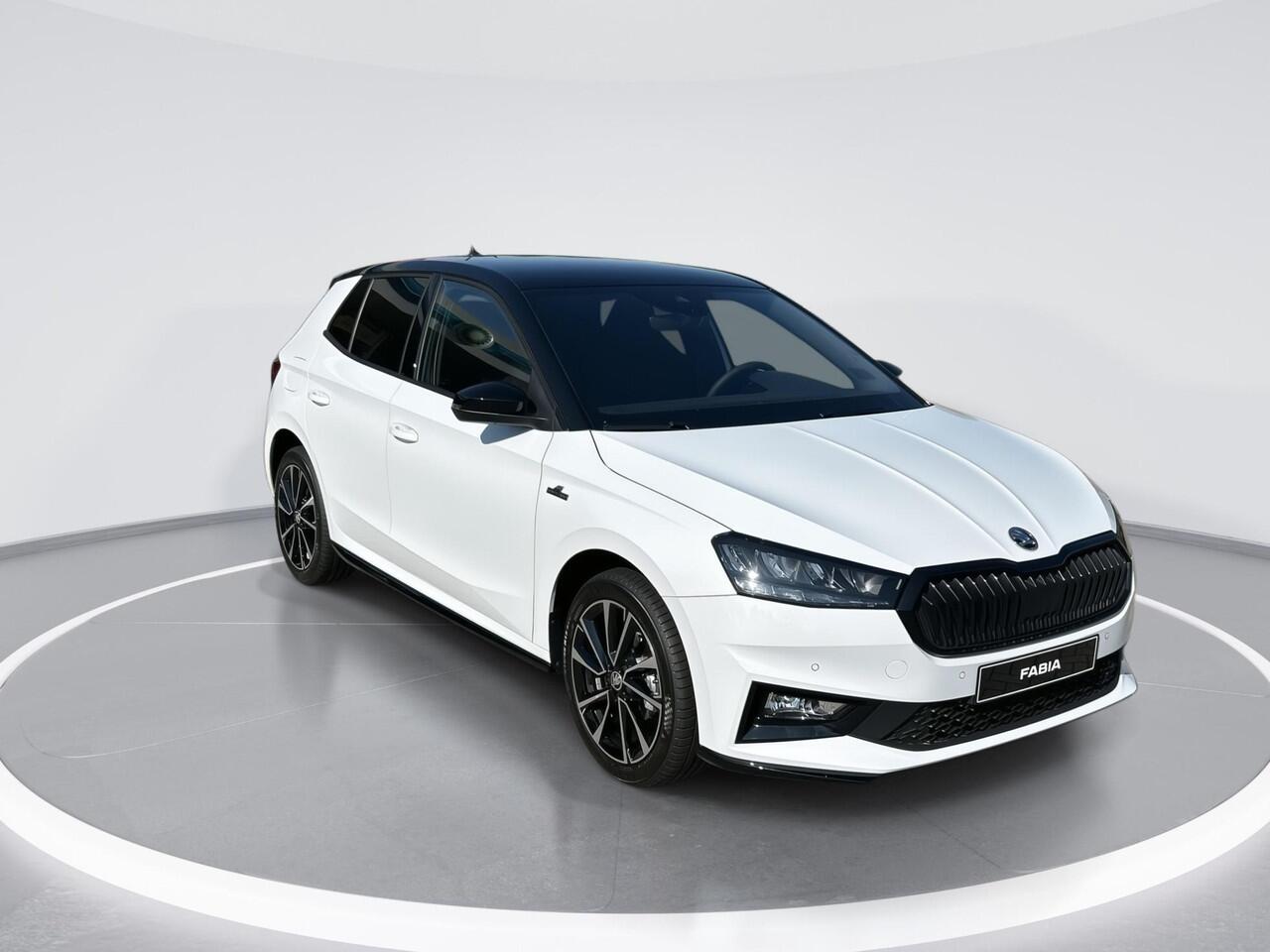 Skoda FABIA Monte Carlo 1.0 TSI 70 kW / 95 PK Hatchback 5 vers | 17'' Lichtmetalen Velgen | Verwarmbare voorstoelen | 1500,- inruilvoordeel!!