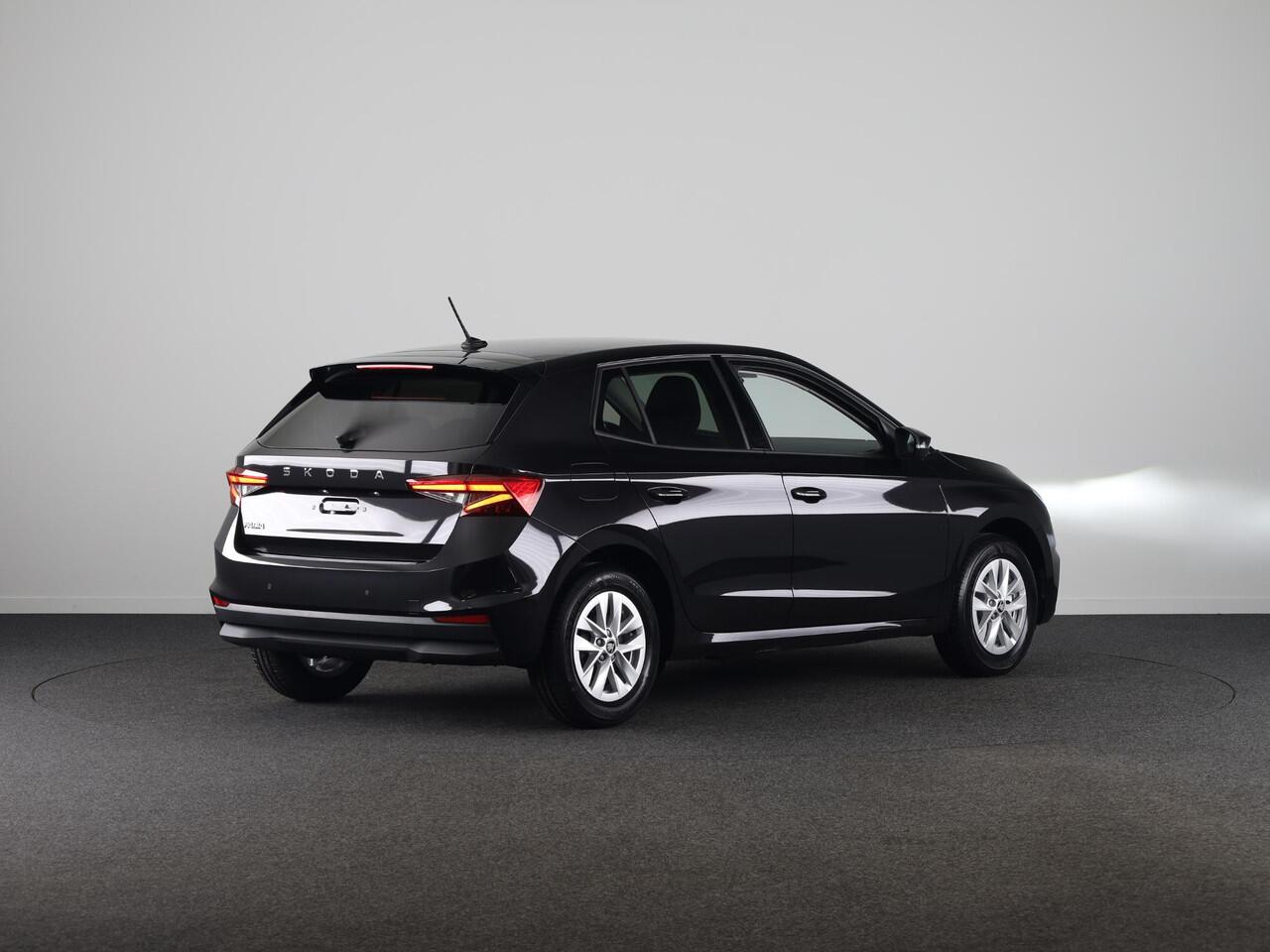 Skoda FABIA Selection 1.0 TSI 95 pk 5 versn. Hand | Getint glas | 15 inch lichtmetalen velgen