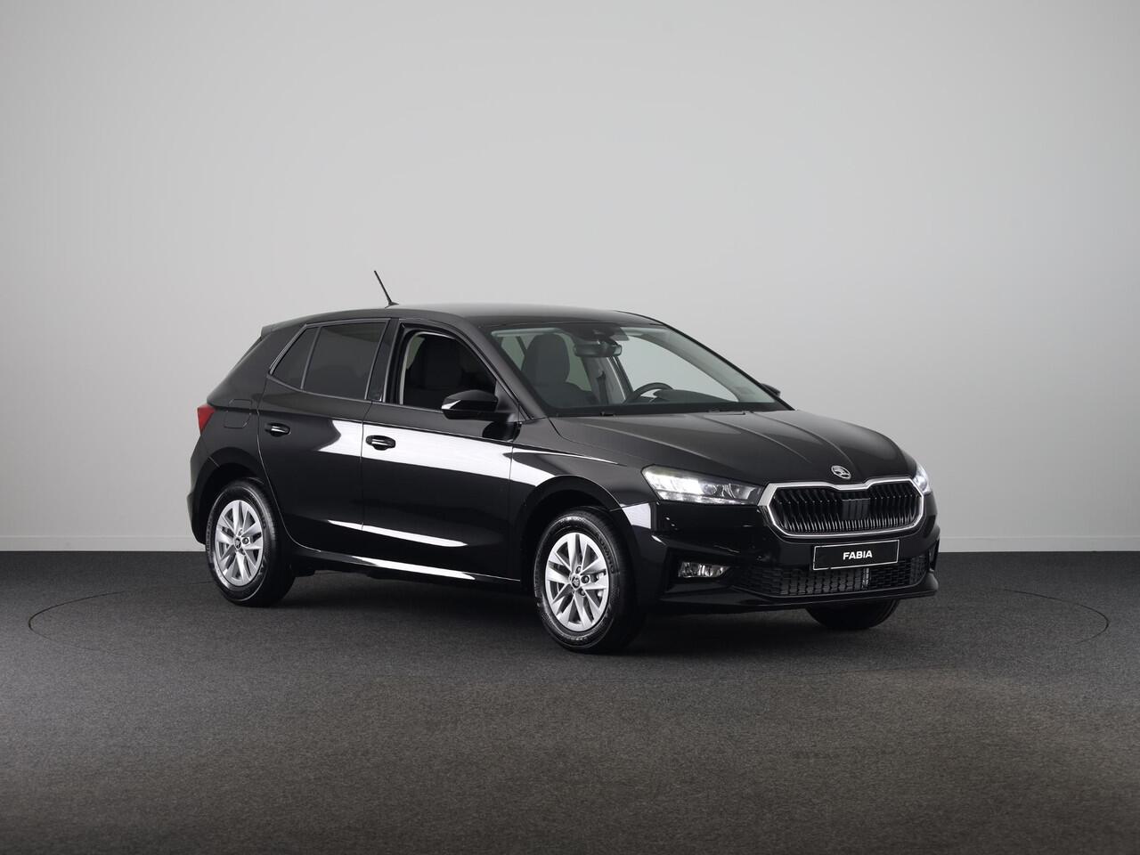 Skoda FABIA Selection 1.0 TSI 95 pk 5 versn. Hand | Getint glas | 15 inch lichtmetalen velgen