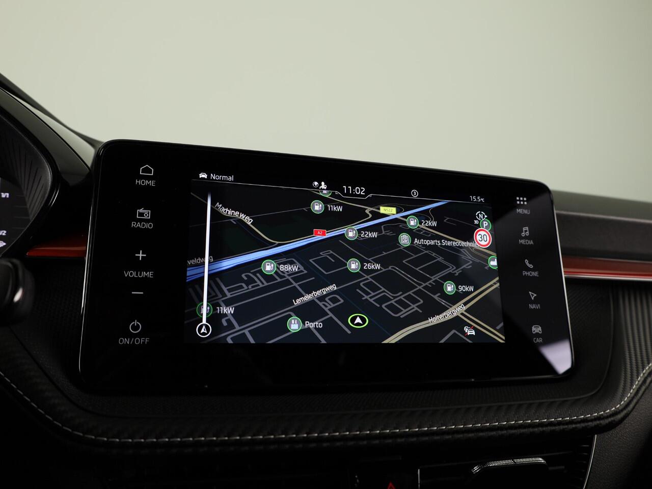 Skoda FABIA Monte Carlo 1.0 TSI 115 pk 7 versn. DSG | Navigatie pakket | Travel assist | Licht en Zicht plus | Verwarmbare voorstoelen