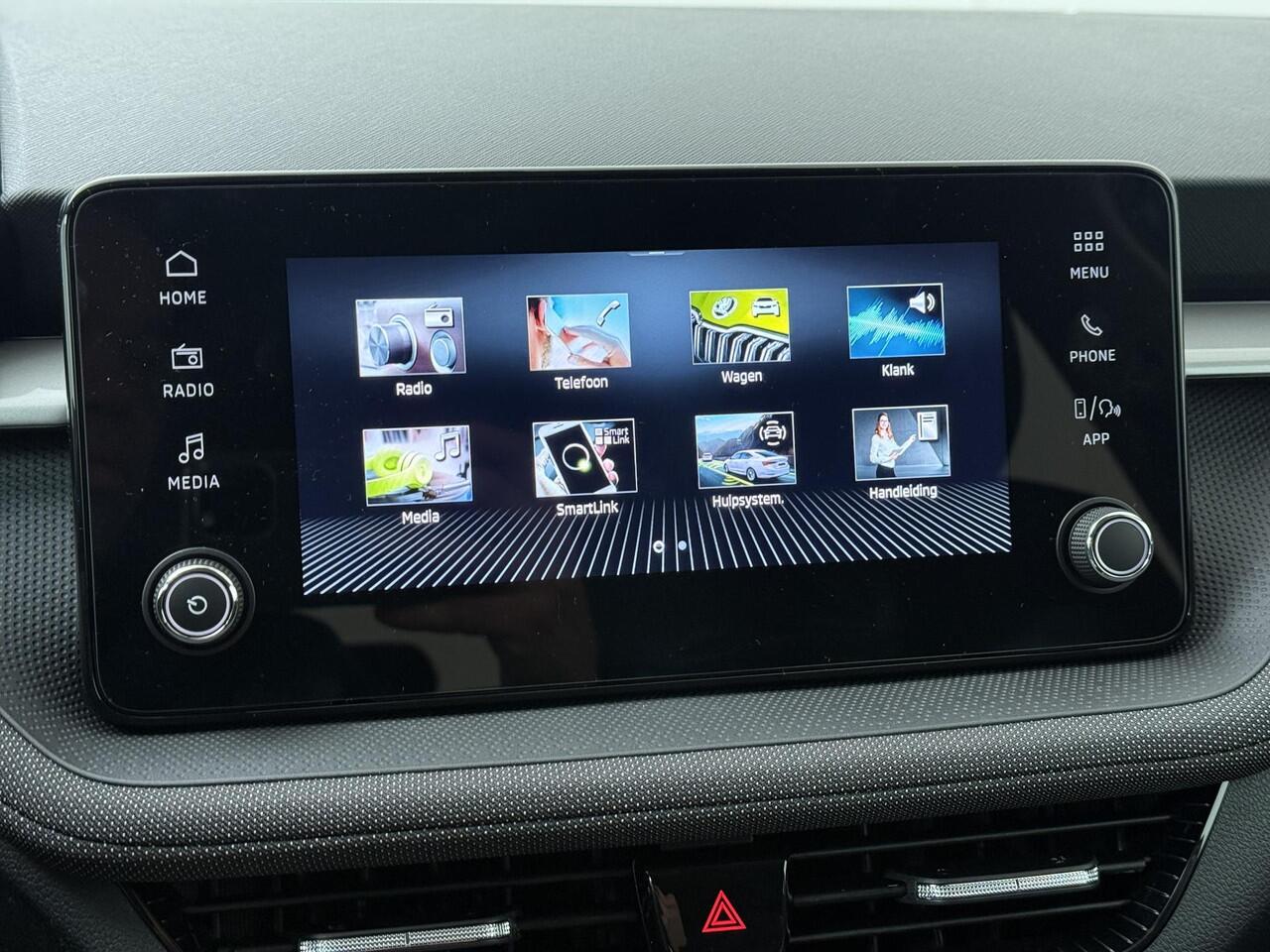 Skoda FABIA Selection 1.0 TSI 95 PK | 15" Lichtmetalen velgen | Trekhaak |