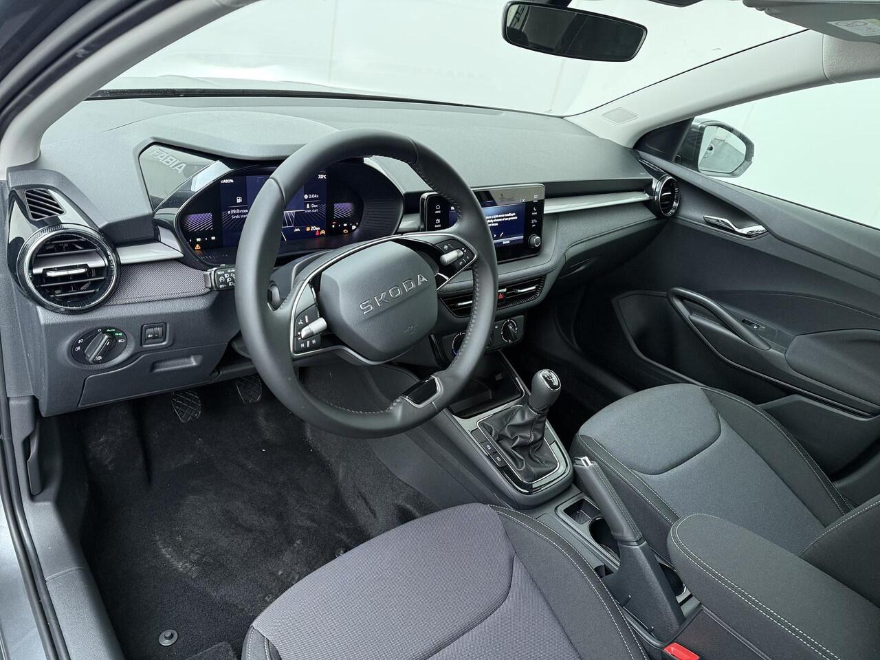 Skoda FABIA Selection 1.0 TSI 95 PK | 15" Lichtmetalen velgen | Trekhaak |