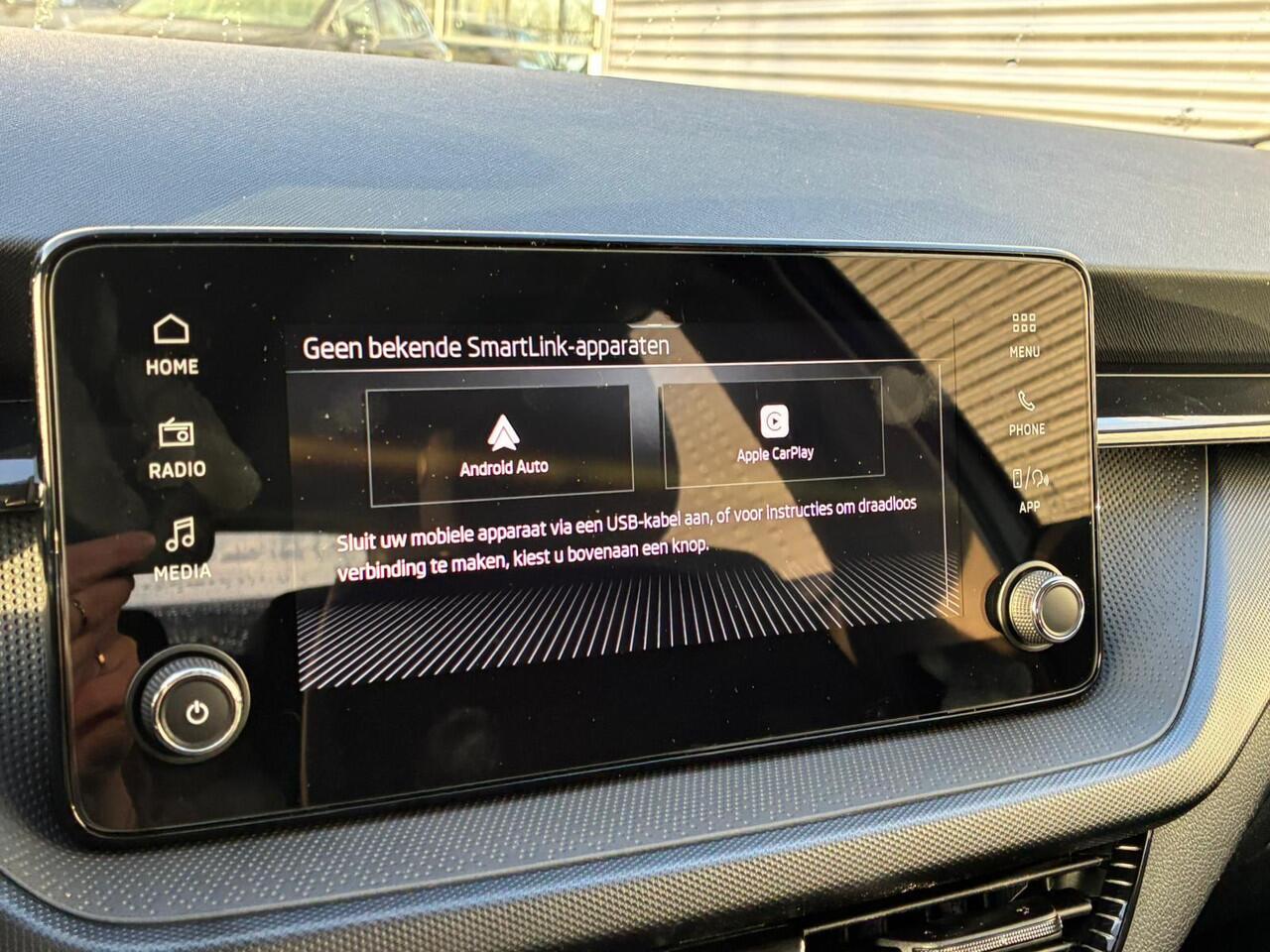 Skoda FABIA Essence 1.0 TSI 95 PK | Apple Carplay/Android Auto | Airconditioning | Parkeersensoren |