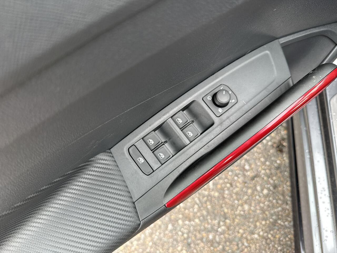Skoda FABIA Monte Carlo 1.0 TSI 70 kW / 95 PK Hatchback 5 vers nelingen | Graphite Grey | Verwarmde voorstoelen | 2000,- inruilpremie!!