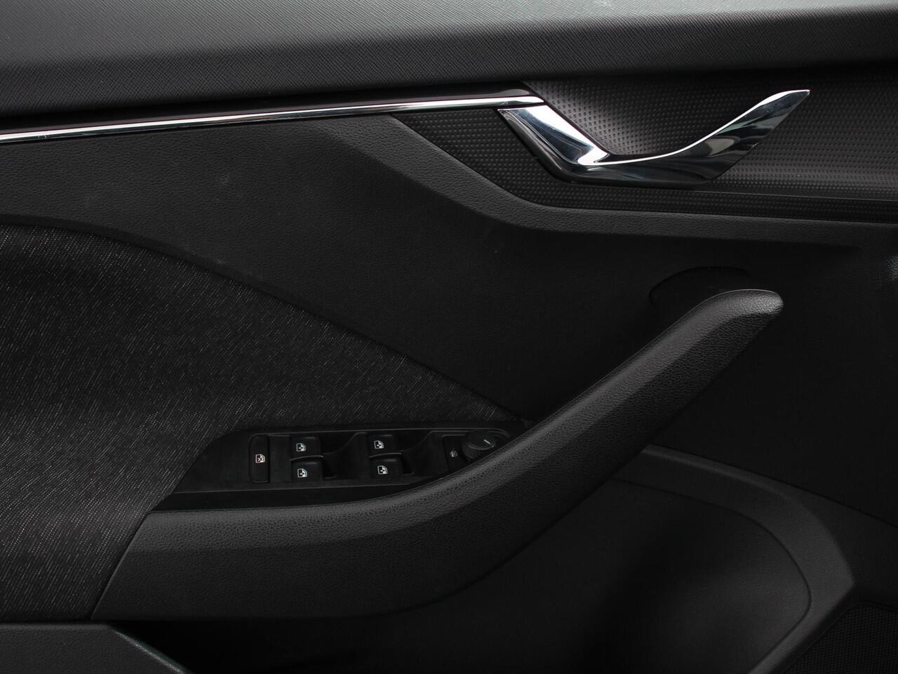 Skoda Kamiq 1.5 TSI 150pk Style DSG | Navigatie | Apple Carplay / Android Auto | Climate Control | Parkeer sensoren | DAB