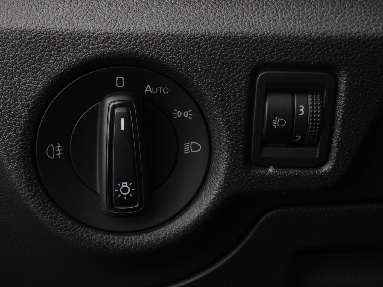 Skoda Kamiq 1.5 TSI 150pk Style DSG | Navigatie | Apple Carplay / Android Auto | Climate Control | Parkeer sensoren | DAB