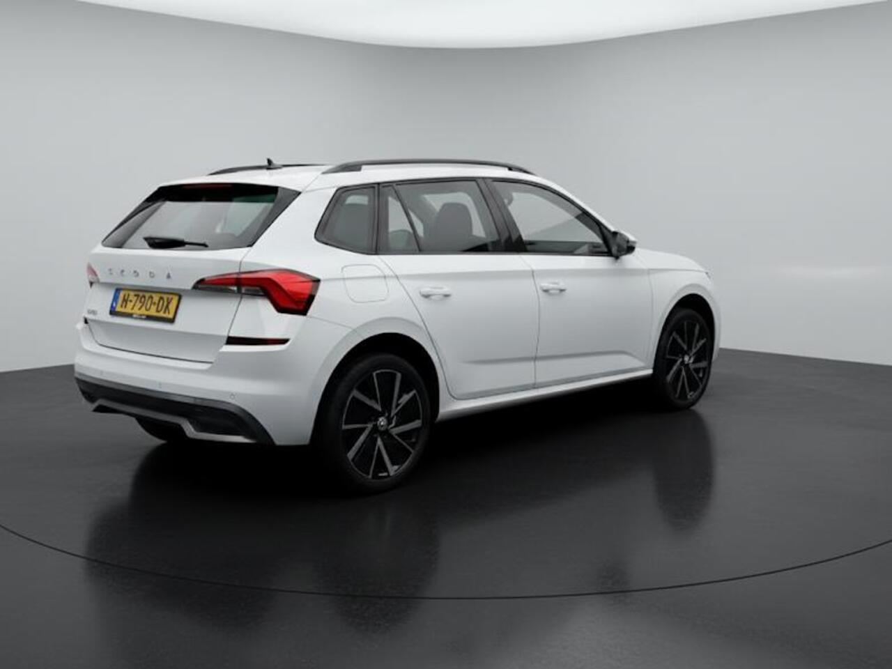 Skoda Kamiq 1.0 TSI Sport Business 116PK | Clima | Apple carplay | Parkeersensoren achter |