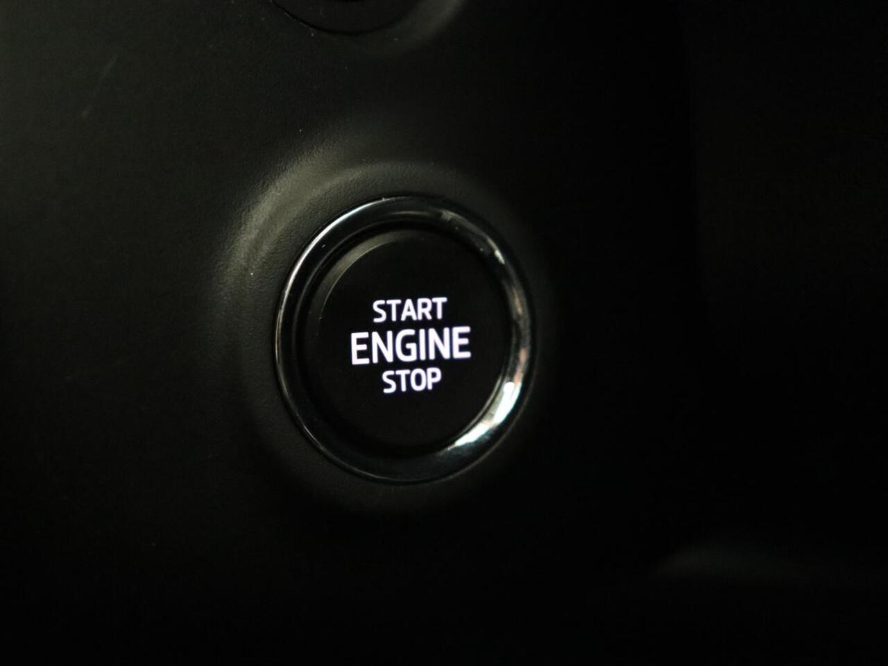 Skoda Kamiq 1.0 TSI Business Edition | Automaat | Stoelverwarming | Trekhaak | Adaptive cruise | Carplay | Virtual Cockpit | Climate control