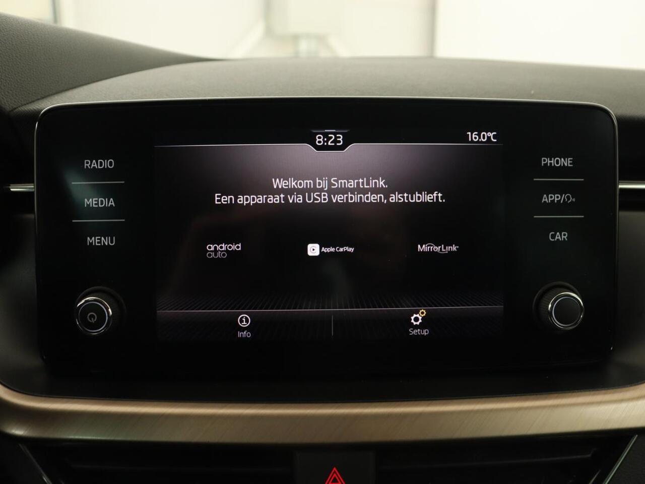 Skoda Kamiq 1.0 TSI Business Edition | Automaat | Stoelverwarming | Trekhaak | Adaptive cruise | Carplay | Virtual Cockpit | Climate control