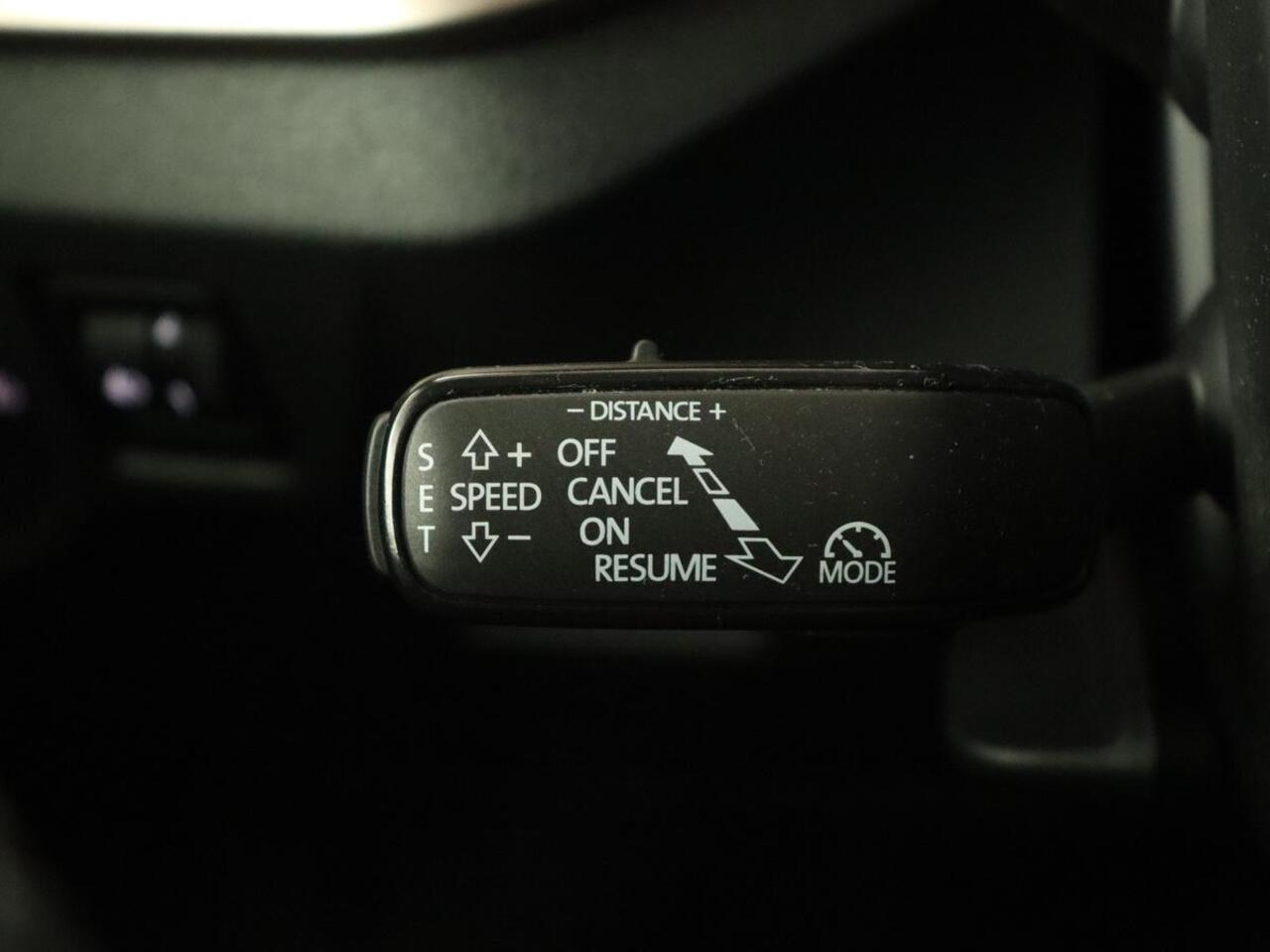 Skoda Kamiq 1.0 TSI Business Edition | Automaat | Stoelverwarming | Trekhaak | Adaptive cruise | Carplay | Virtual Cockpit | Climate control