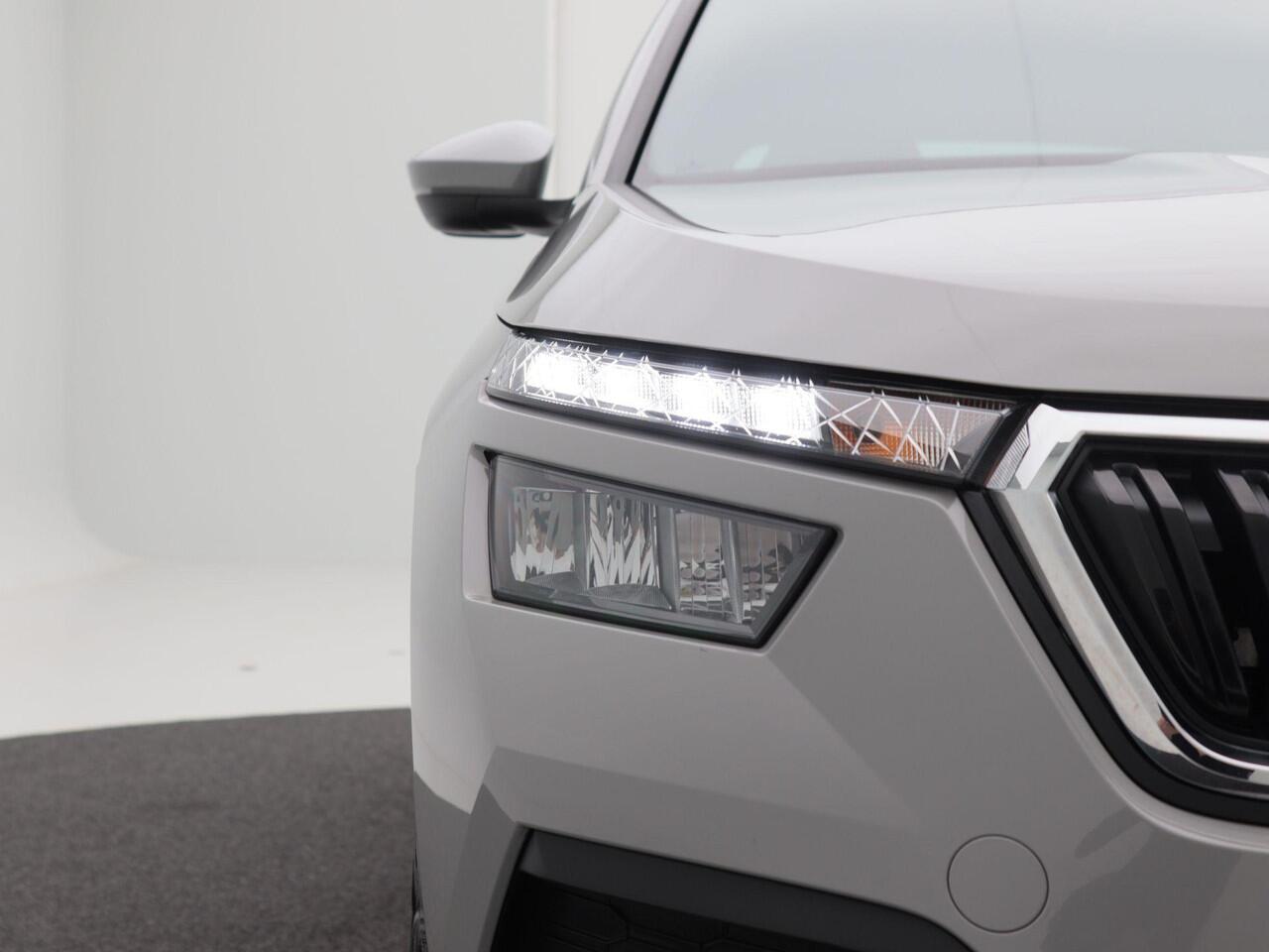 Skoda Kamiq 1.0 TSi 115 Pk Sport Business | LED | Cruise Control | Privacy Glass | Bluetooth | Sensoren Achter | Climate Control | 16 Inch | 72.660 Km!