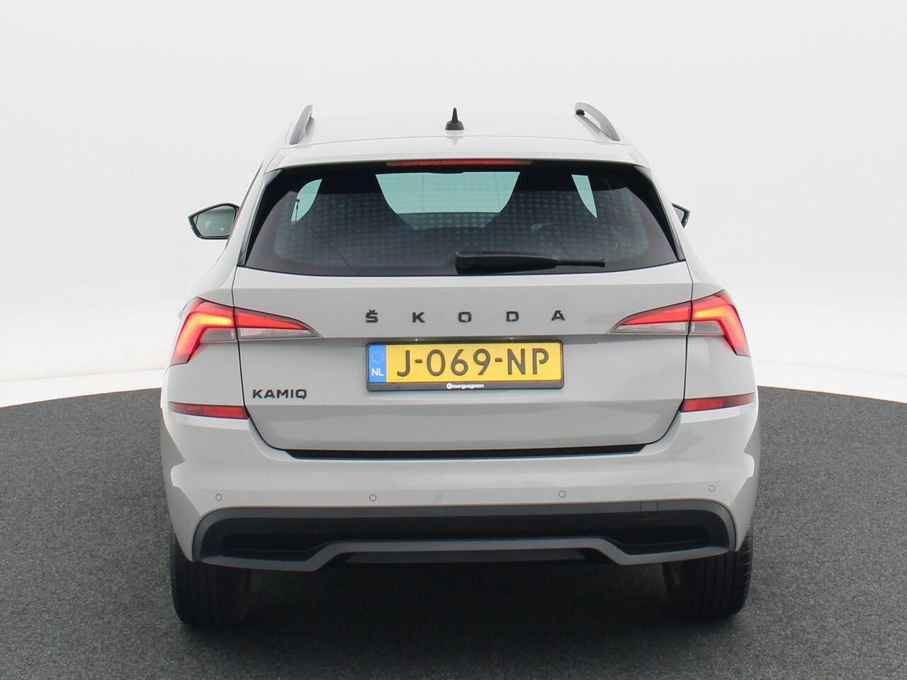 Skoda Kamiq 1.0 TSi 115 Pk Sport Business | LED | Cruise Control | Privacy Glass | Bluetooth | Sensoren Achter | Climate Control | 16 Inch | 72.660 Km!