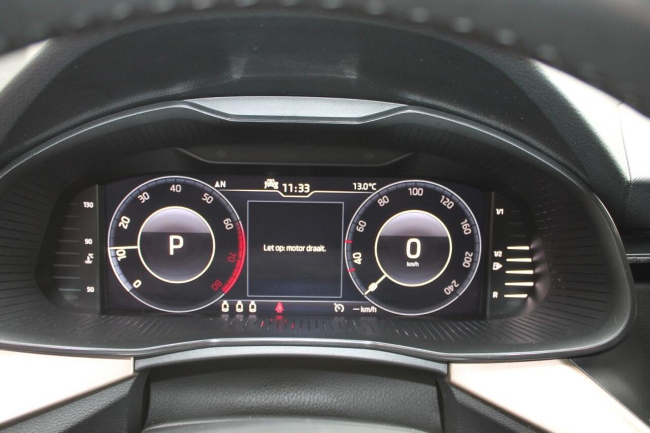 Skoda Kamiq 1.5 TSI ACT BUSINESS EDITION CLIMA CRUISE NAVI TREKHAAK VIRTUAL COCKPIT