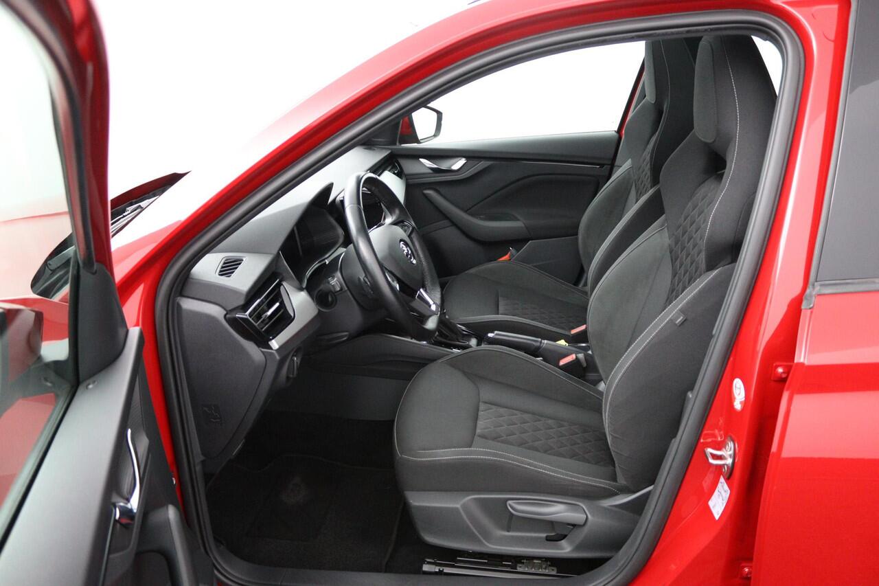 Skoda Kamiq 1.0 TSI Sport Business | Trekhaak | Panoramadak | Navigatie | Parkeercamera | Automaat