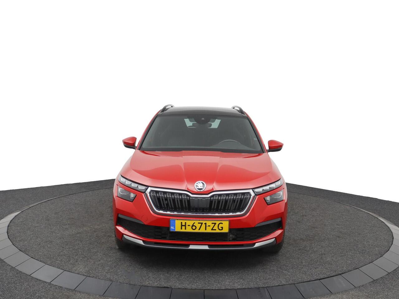 Skoda Kamiq 1.0 TSI Sport Business | Trekhaak | Panoramadak | Navigatie | Parkeercamera | Automaat