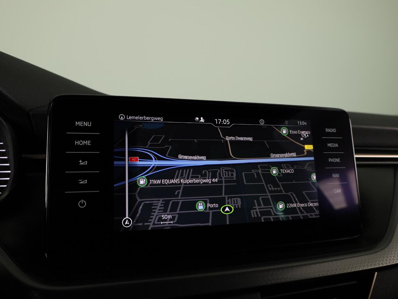 Skoda Kamiq 1.0 TSI Business Edition 110 pk Automaat (DSG) | Navigatie | Parkeersensoren | Achteruitrijcamera | Apple Carplay/Android Auto | Stoelverwarming |