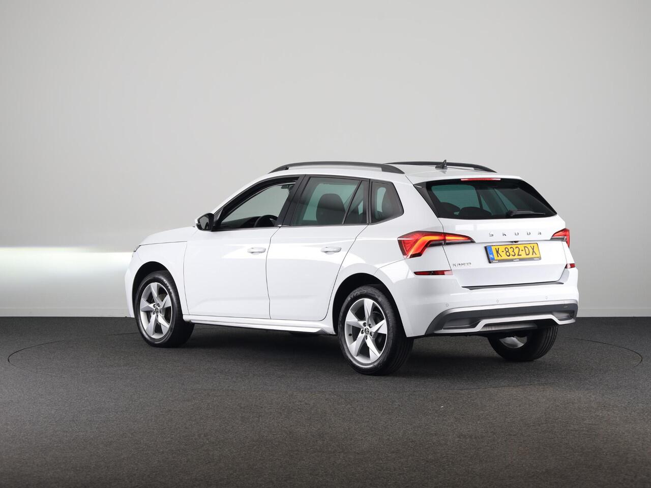 Skoda Kamiq 1.0 TSI Business Edition 110 pk Automaat (DSG) | Navigatie | Parkeersensoren | Achteruitrijcamera | Apple Carplay/Android Auto | Stoelverwarming |