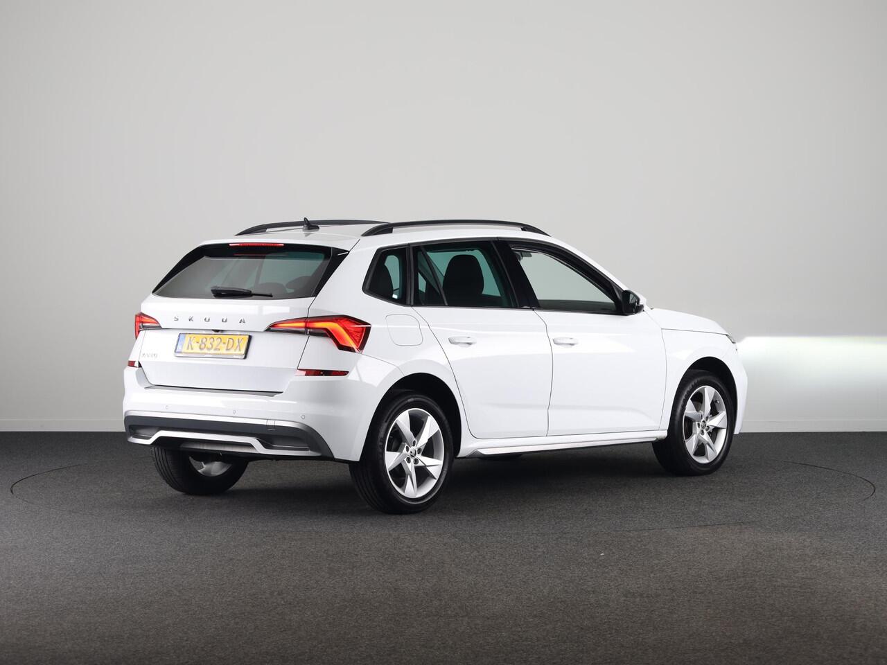 Skoda Kamiq 1.0 TSI Business Edition 110 pk Automaat (DSG) | Navigatie | Parkeersensoren | Achteruitrijcamera | Apple Carplay/Android Auto | Stoelverwarming |