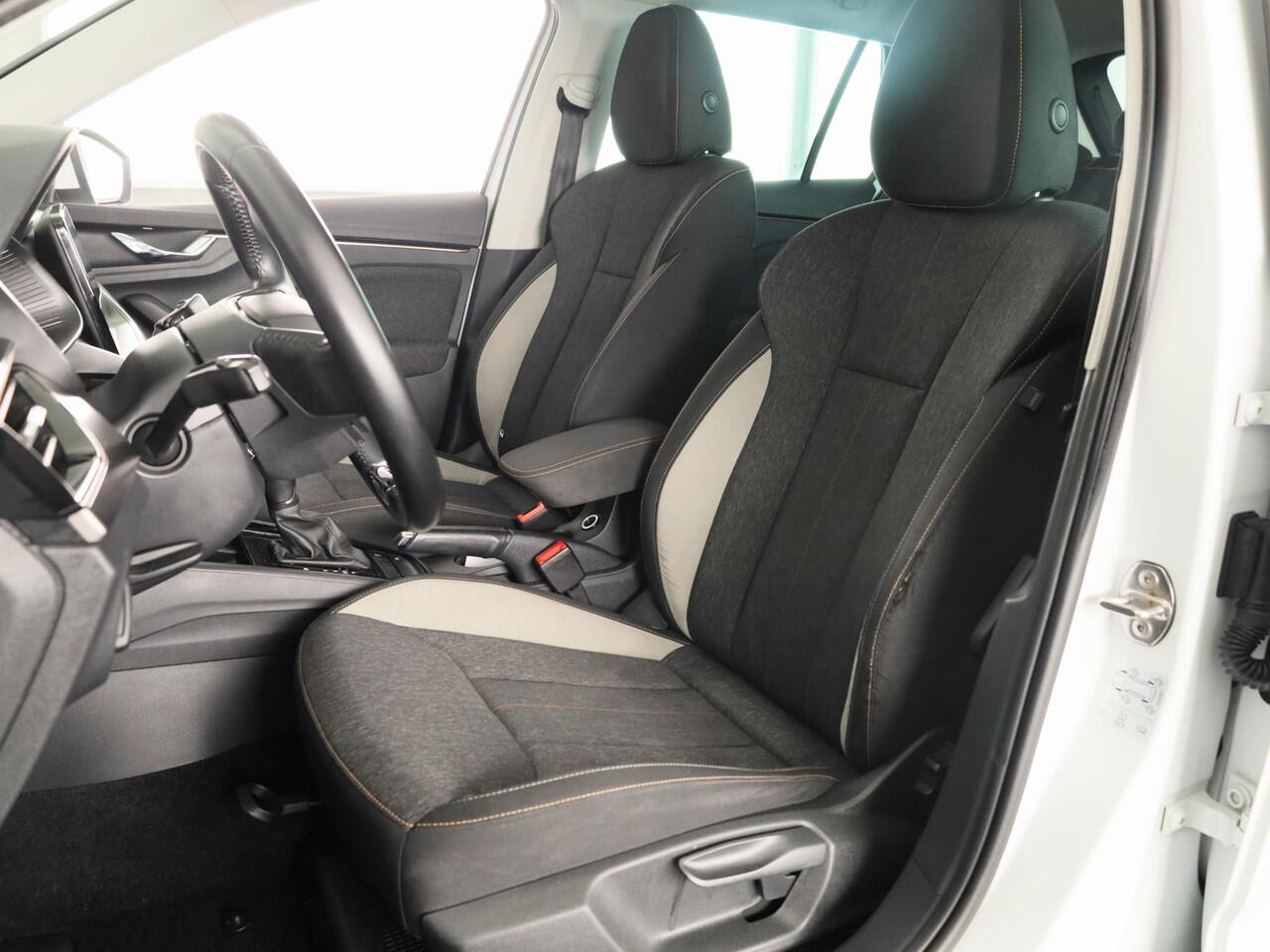 Skoda Kamiq 1.0 TSI Business Edition 110 pk Automaat (DSG) | Navigatie | Parkeersensoren | Achteruitrijcamera | Apple Carplay/Android Auto | Stoelverwarming |