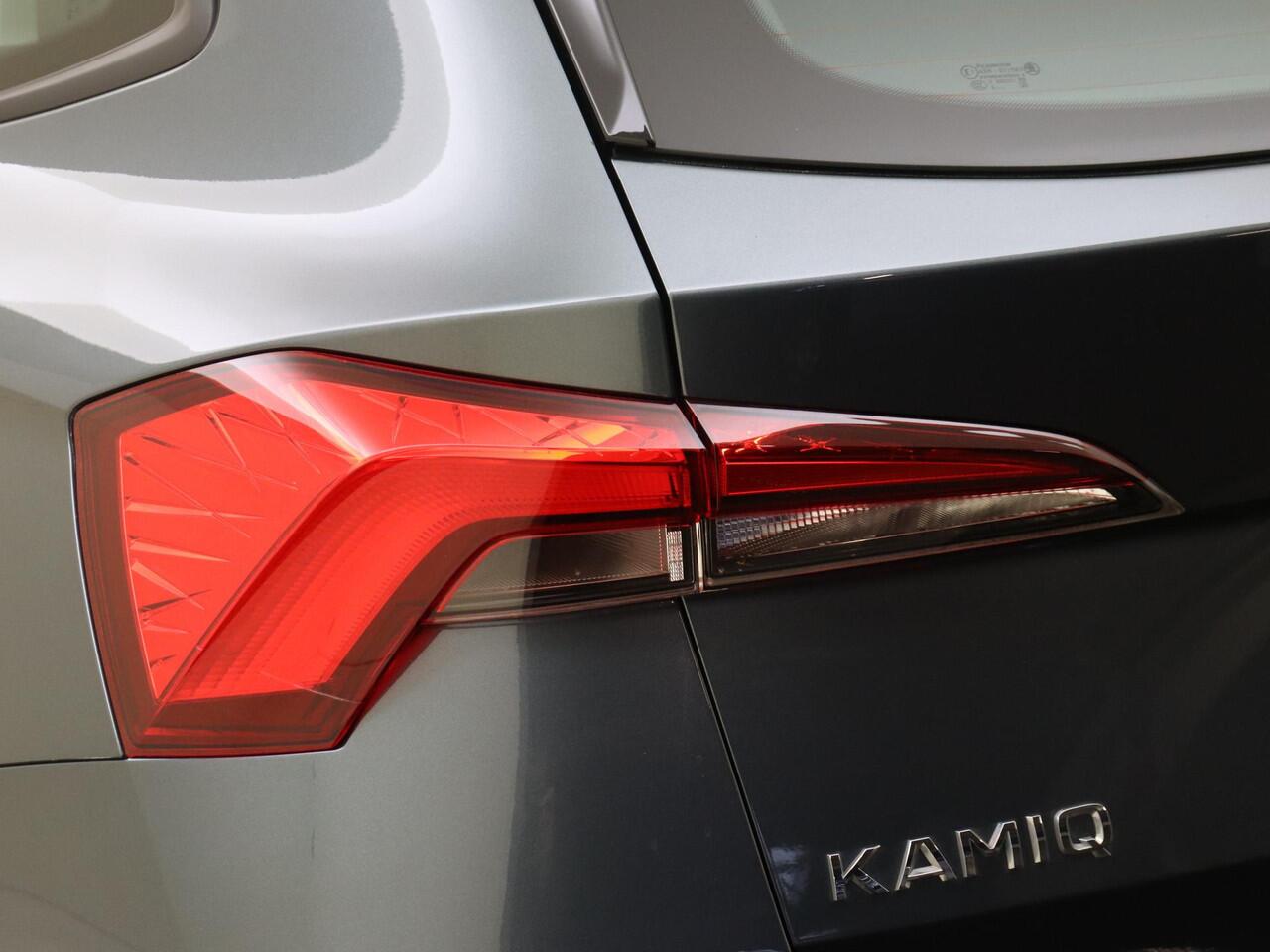 Skoda Kamiq 1.0 TSI Ambition | Cruise control | CarPlay | Lane assist | Bluetooth | Airco | Armsteun voor |