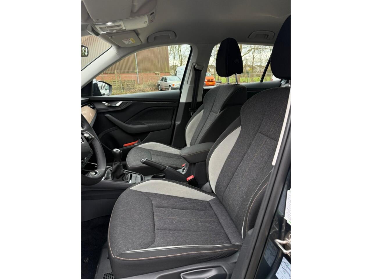 Skoda Kamiq 1.0 TSI virtual cockpit stoe verw.