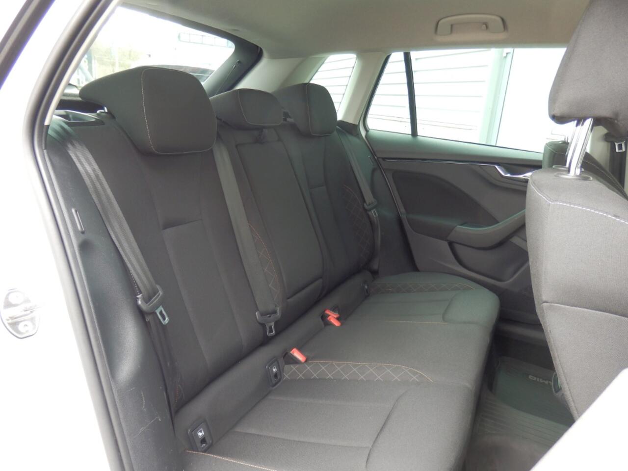 Skoda Kamiq TSI Business Ed.*| Automaat | Navi | Apple carpl / Andr. Auto |