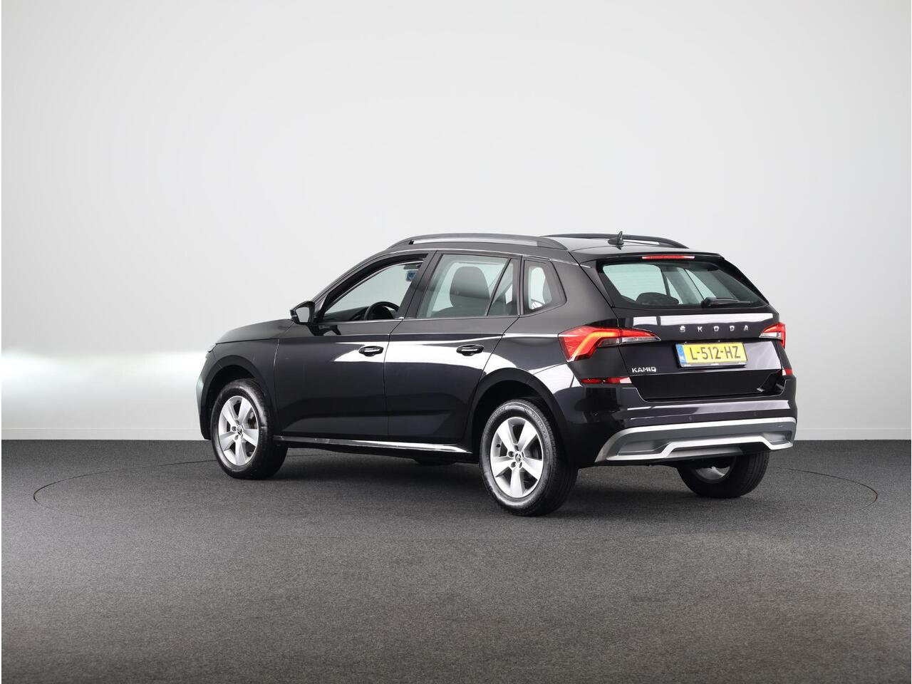 Skoda Kamiq 1.0 TSI Ambition 110 pk | Navigatie via App | Parkeersensoren achter | Apple Carplay/Android Auto | Cruise control | LED koplampen |