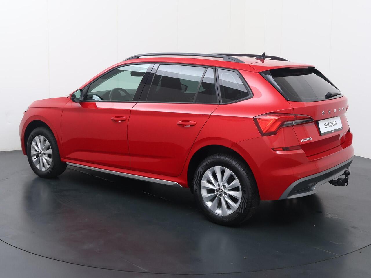 Skoda Kamiq 1.0 TSI Business Edition | 110 PK | Automaat | Multifunctioneel stuurwiel | Stoelverwarming | Parkeersensoren | Inklapbare trekhaak |