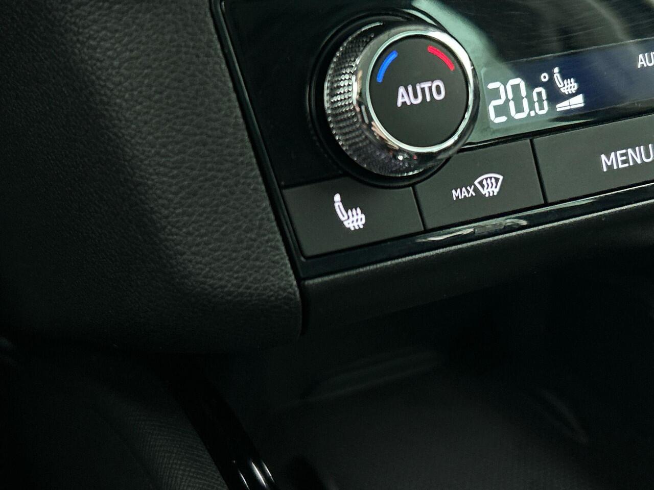 Skoda Kamiq 1.0 TSI 110PK DSG Style Drive 125 | Navigatie | Climate Control | DAB | Digitale cockpit | Cruise Control adaptive | Parkeer sensoren V+A | Stoelverwarming