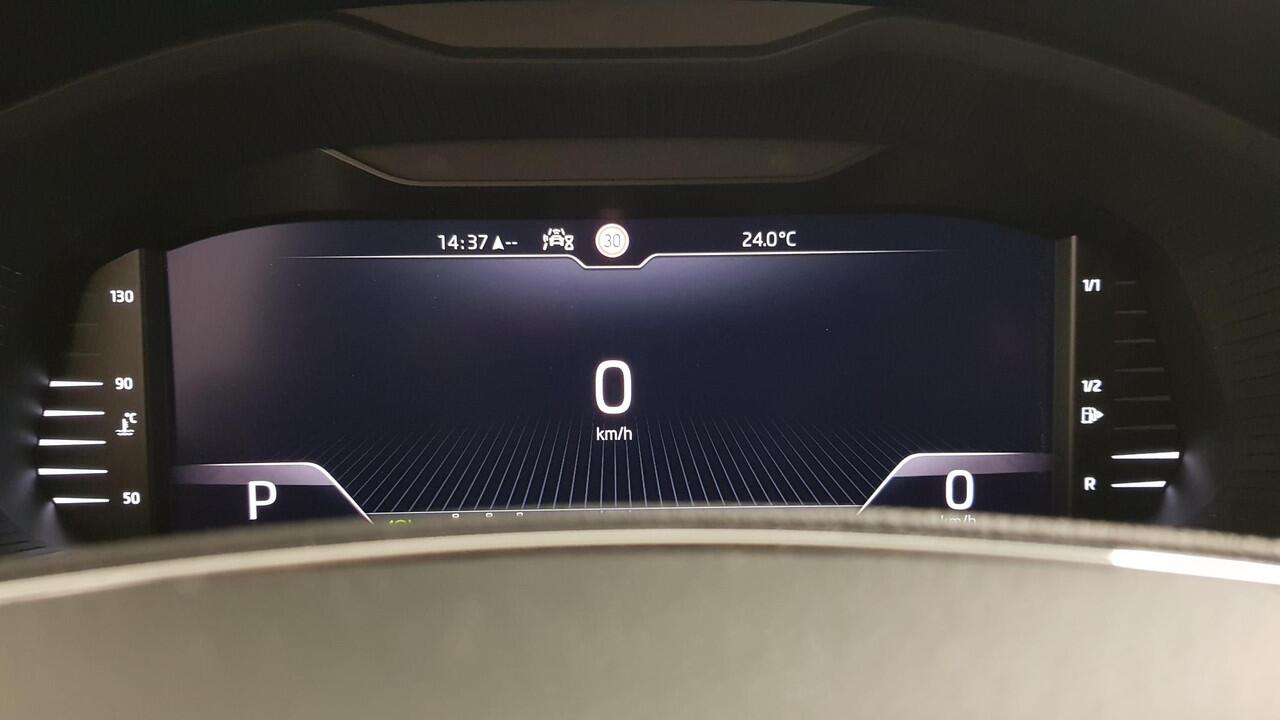 Skoda Kamiq 1.0 TSI 110pk DSG Style Drive 125 | Navigatie | Climate Control | DAB | Digitale cockpit | Cruise Control adaptive | Parkeer sensoren V+A | Stoelverwarming